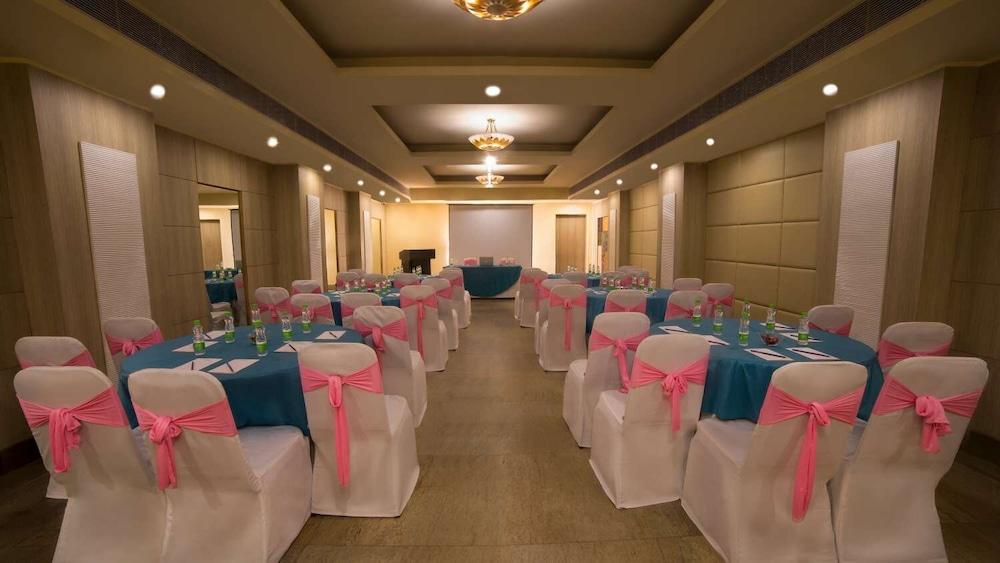 Sarovar Portico Naraina, Hotel New Delhi Eksteriør billede