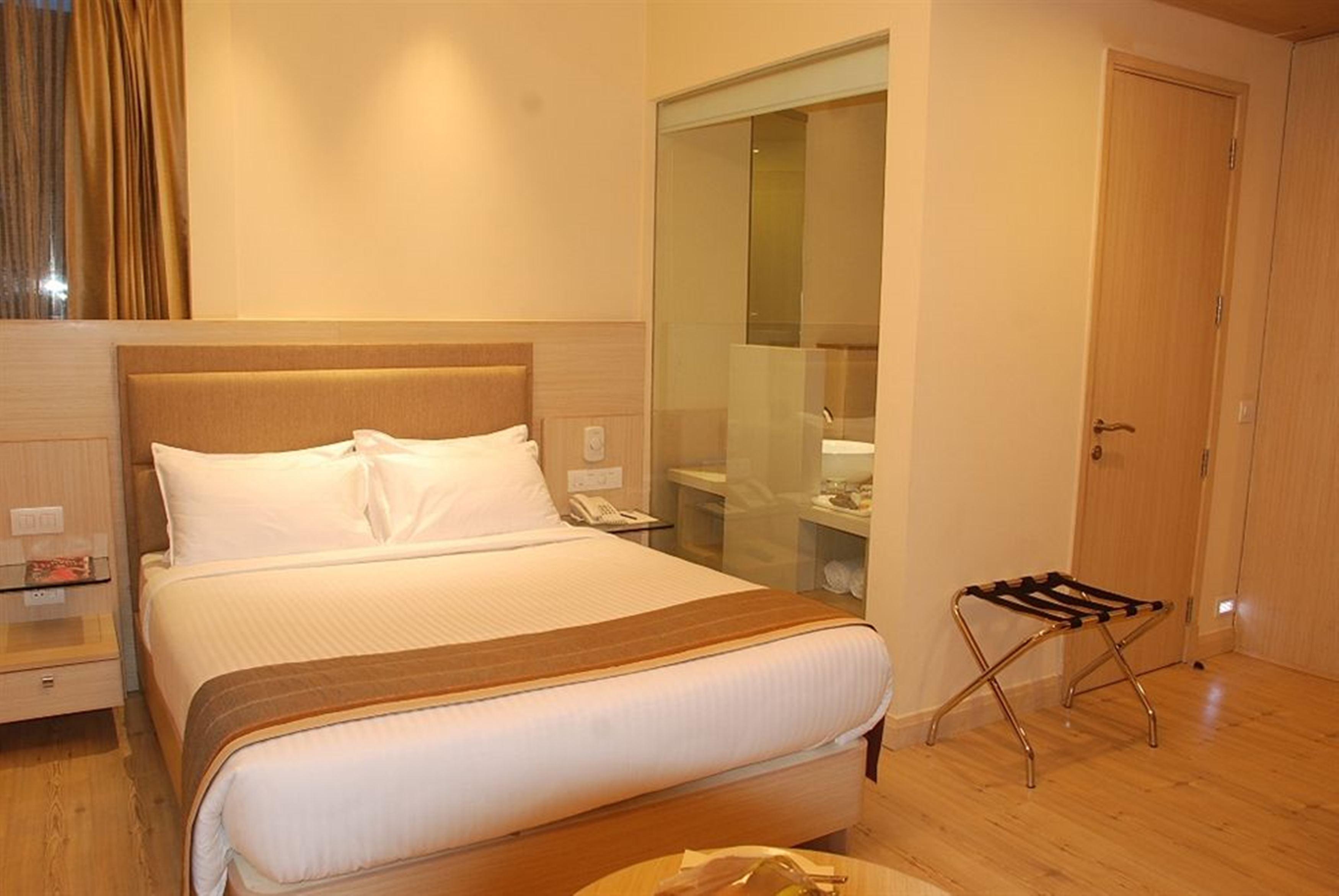 Sarovar Portico Naraina, Hotel New Delhi Eksteriør billede