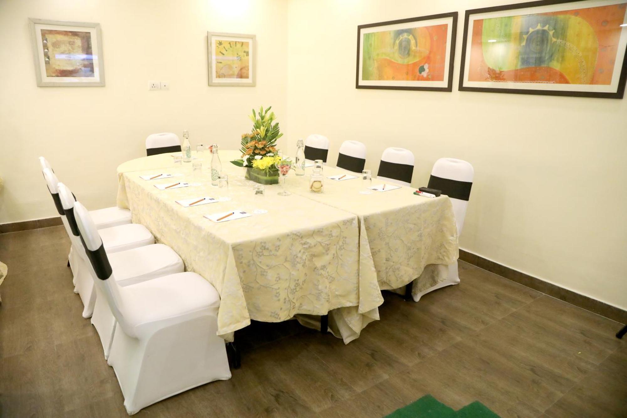 Sarovar Portico Naraina, Hotel New Delhi Eksteriør billede