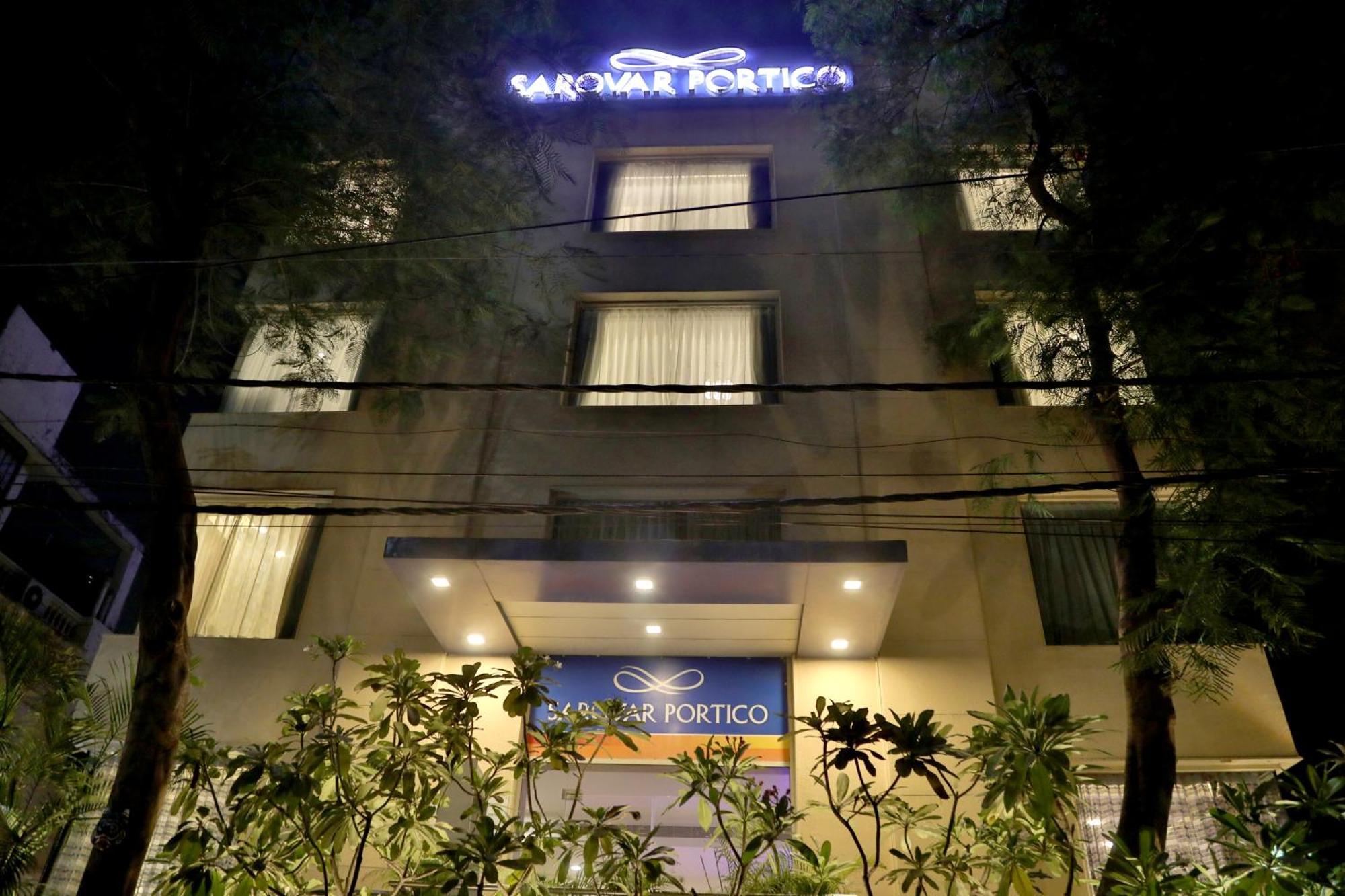 Sarovar Portico Naraina, Hotel New Delhi Eksteriør billede