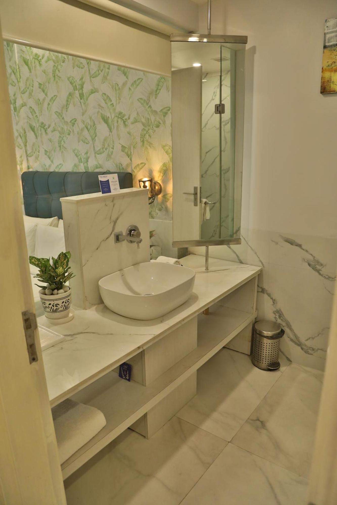 Sarovar Portico Naraina, Hotel New Delhi Eksteriør billede
