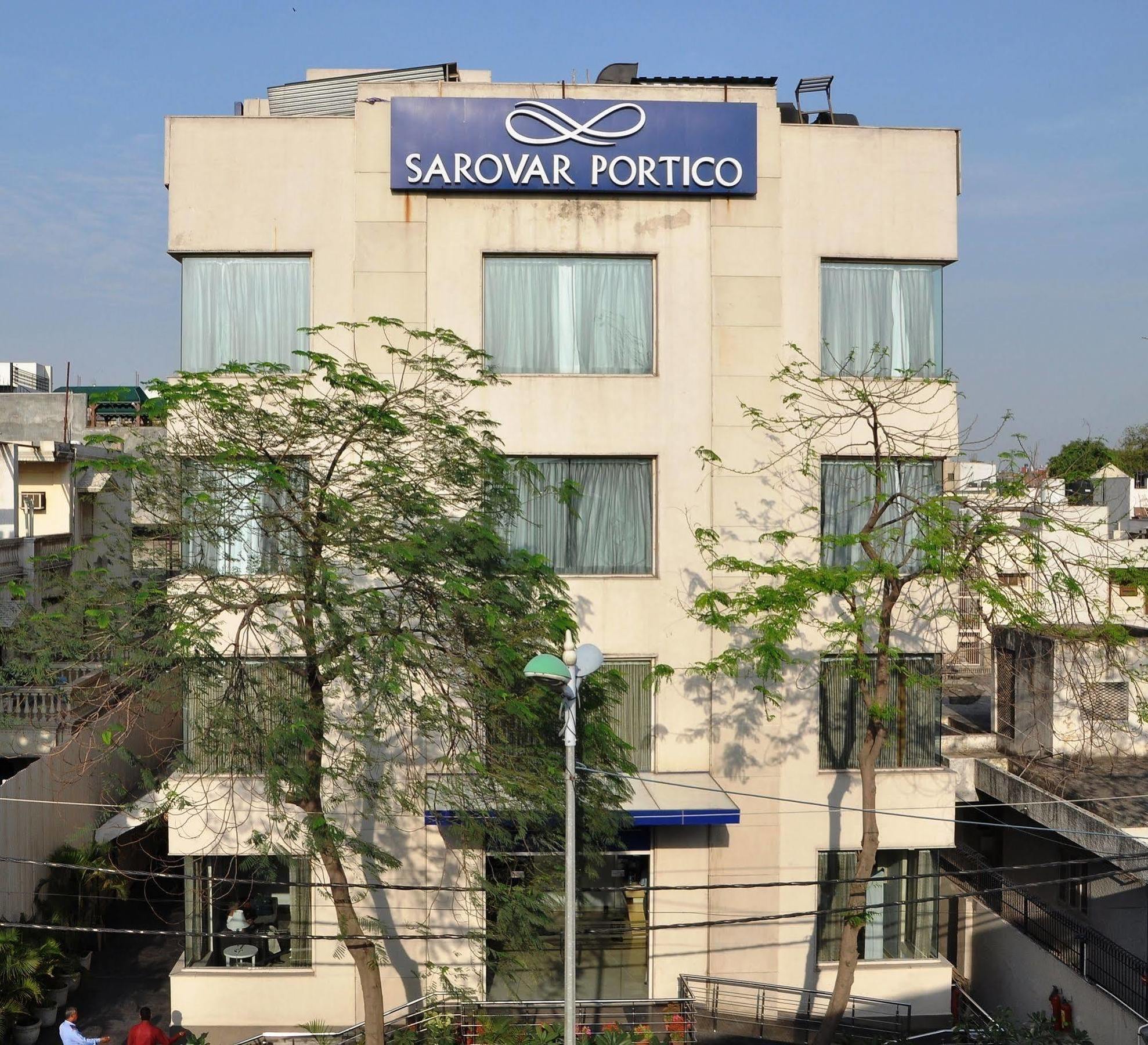 Sarovar Portico Naraina, Hotel New Delhi Eksteriør billede
